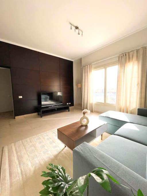 Modern & Sunny 1br In New *