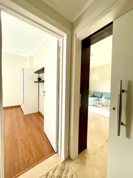 Modern & Sunny 1br In New Apartment Cairo